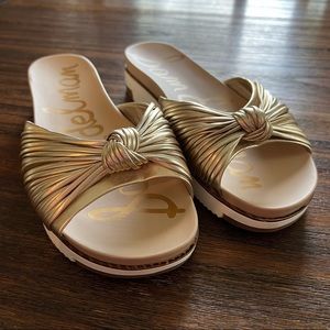 Sam Edelman size 9 flat form gold sandals. EUC.